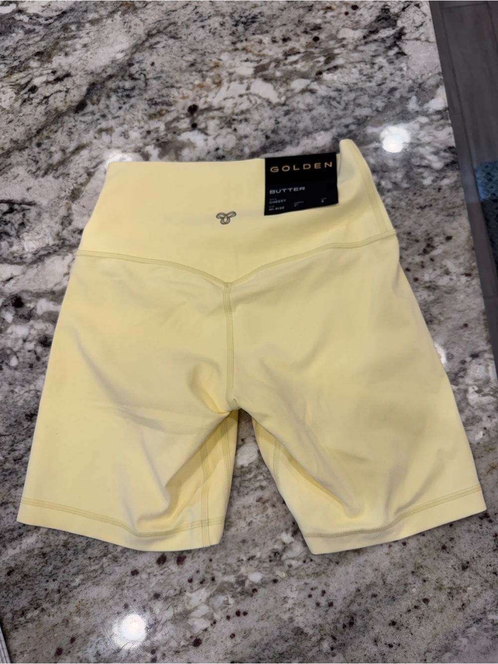 Aritzia Tna Butter Cheeky Infinite Hi-Rise
7" Short size 6 NWT in Lemonade - Picture 4 of 6